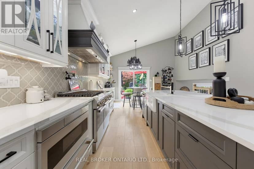 64 Carmichael Crescent — photo 8 of 40