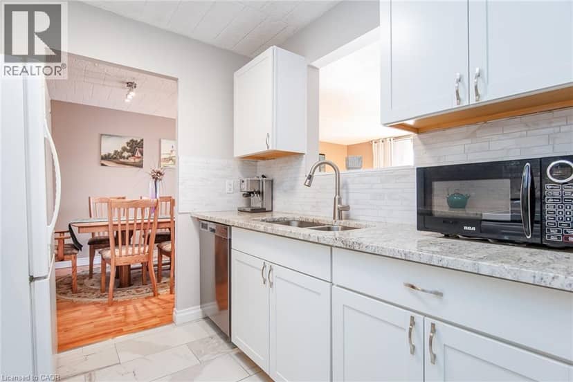 71 VANIER Drive Unit# 310 — photo 11 of 40