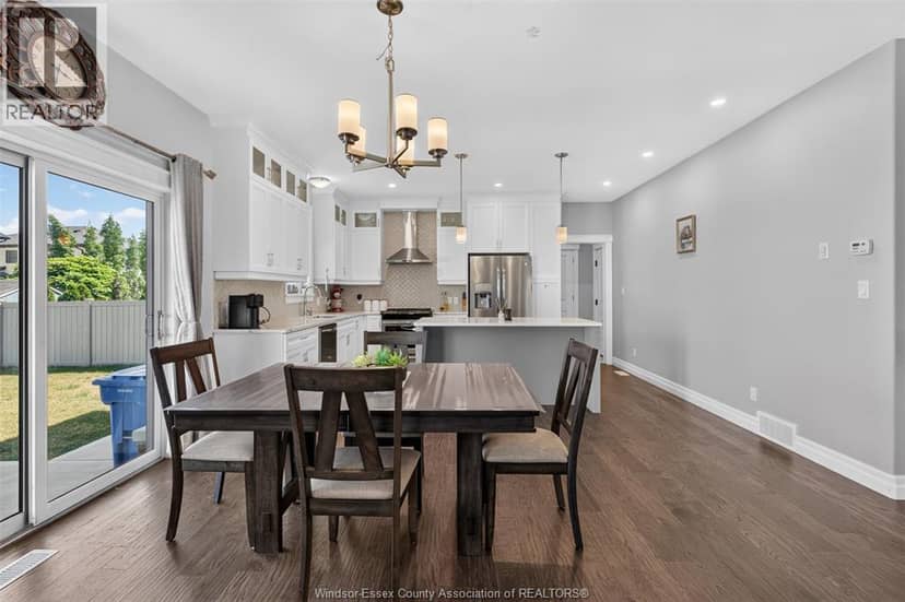 353 Benjamin — photo 11 of 40