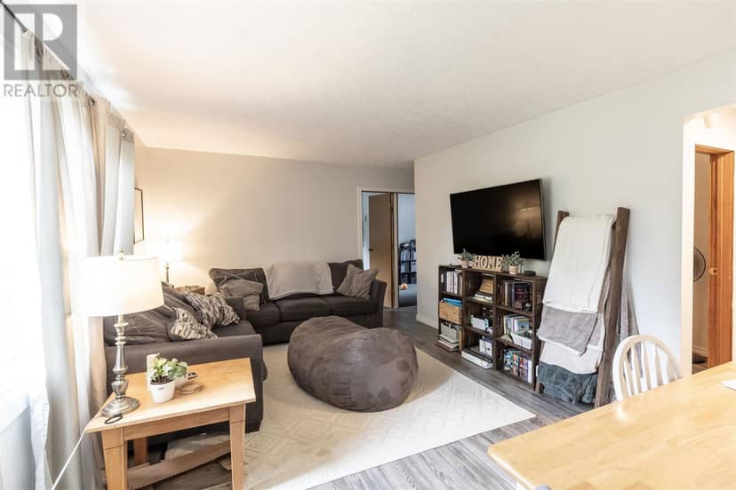 100 Amy AVE — photo 10 of 26