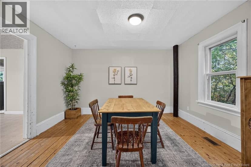 877 Barker Street — photo 12 of 36