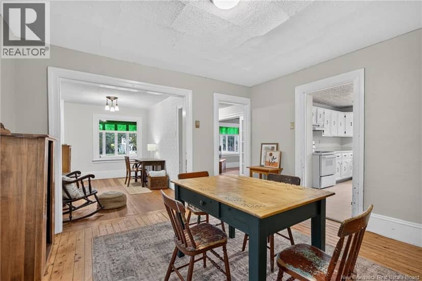 877 Barker Street — photo 13 of 36