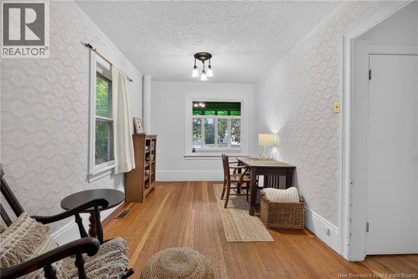 877 Barker Street — photo 14 of 36