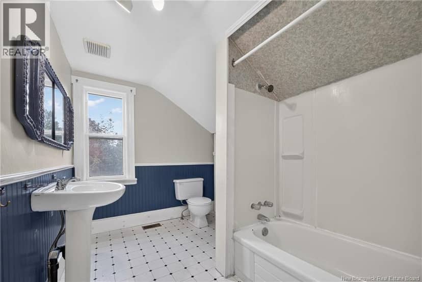 877 Barker Street — photo 29 of 36