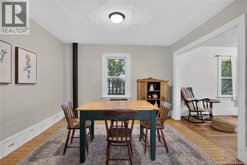 877 Barker Street — photo 3 of 36