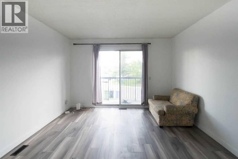196 Fonda Drive SE, Calgary, photo 4