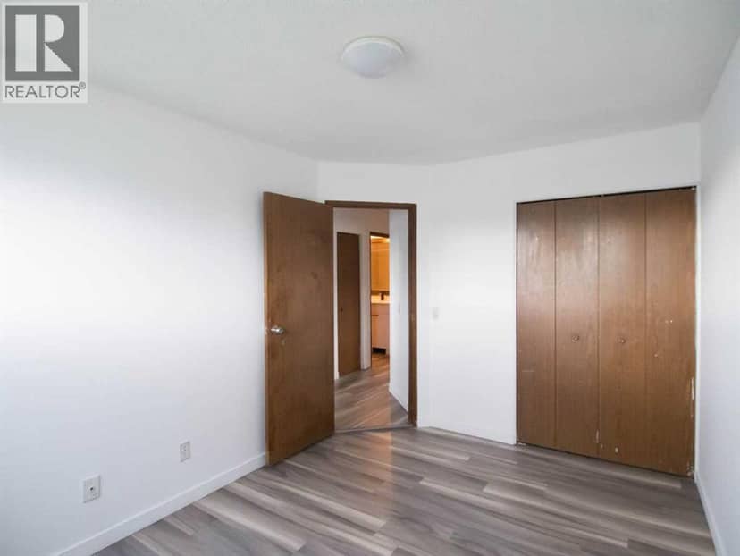 196 Fonda Drive SE — photo 18 of 34