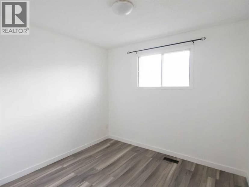 196 Fonda Drive SE — photo 15 of 34