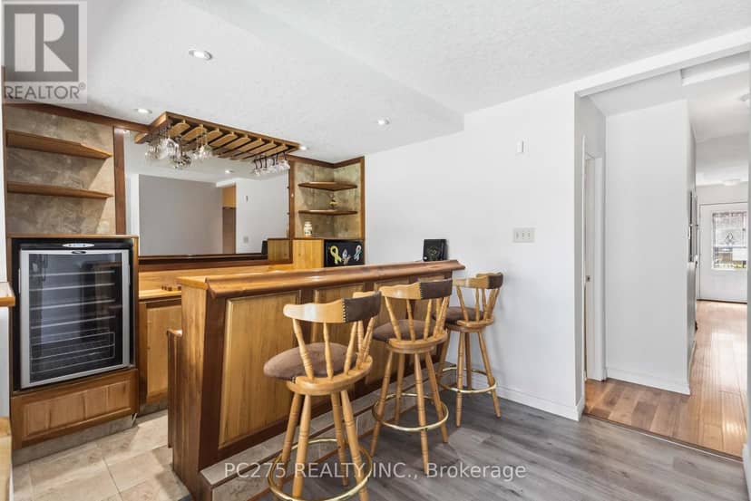 82 Muriel Crescent — photo 21 of 40