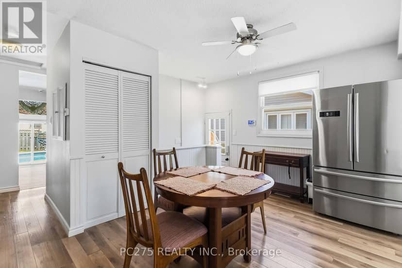 82 Muriel Crescent, London South, photo 7
