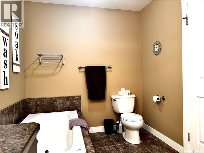 6 Islander DRIVE — photo 20 of 40
