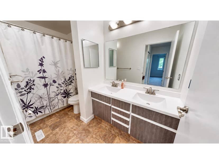 3637 30 AV NW — photo 17 of 25