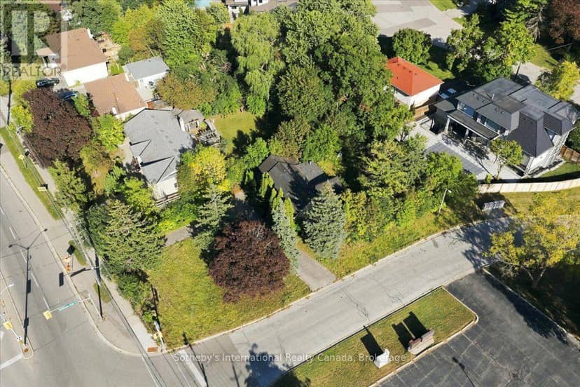 1428 Rebecca Street, Oakville, photo 2