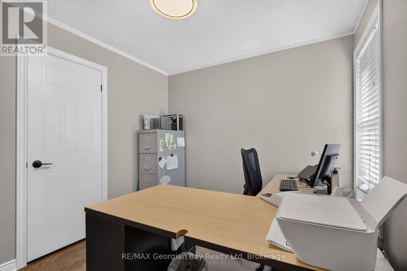 988 Victoria Street — photo 23 of 40