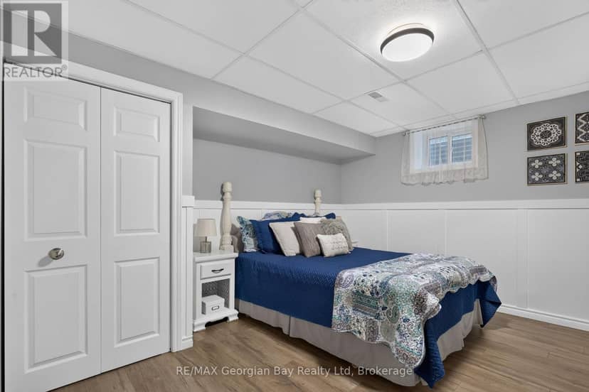 988 Victoria Street — photo 31 of 40