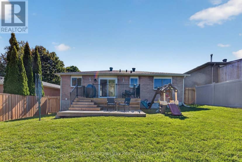 988 Victoria Street — photo 39 of 40