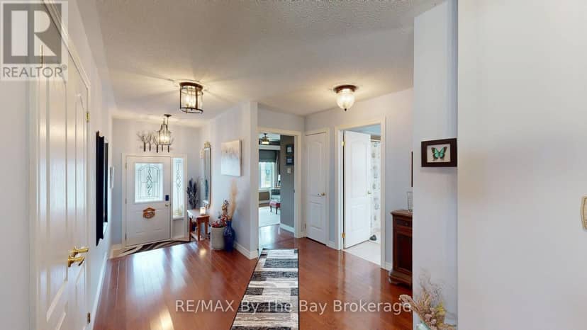 8 Middleport Drive — photo 14 of 40