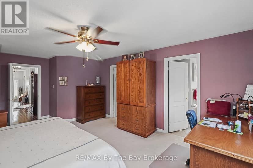 8 Middleport Drive — photo 18 of 40