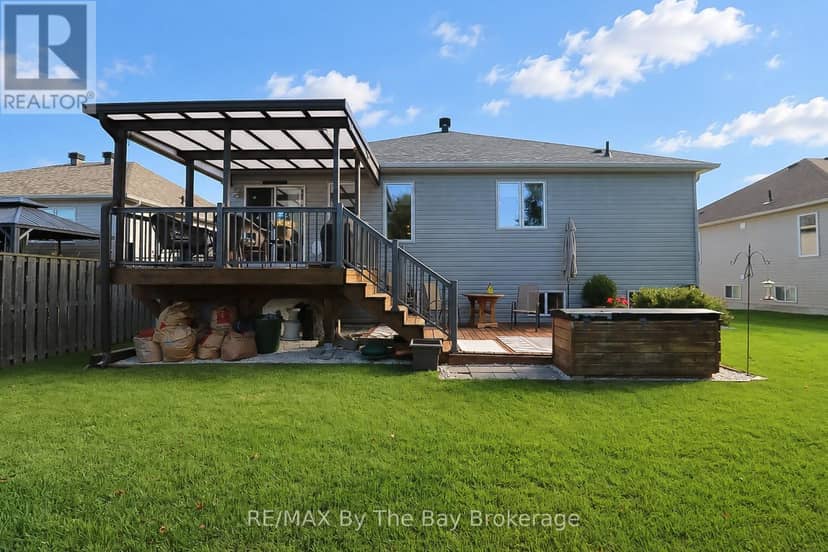 8 Middleport Drive — photo 4 of 40