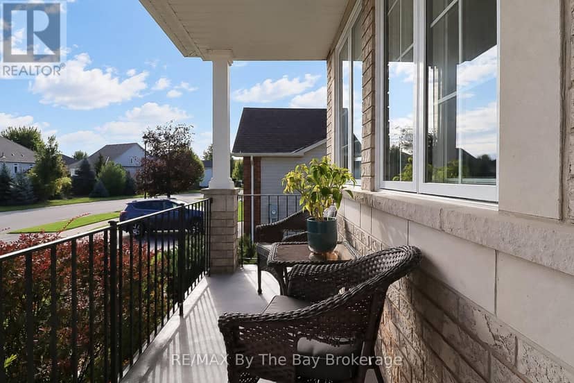8 Middleport Drive — photo 9 of 40
