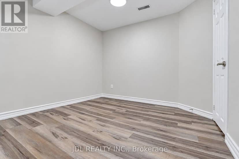 19 Sweeney Drive — photo 38 of 40