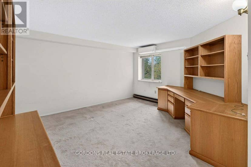 201 - 120 Barrett Court — photo 40 of 40