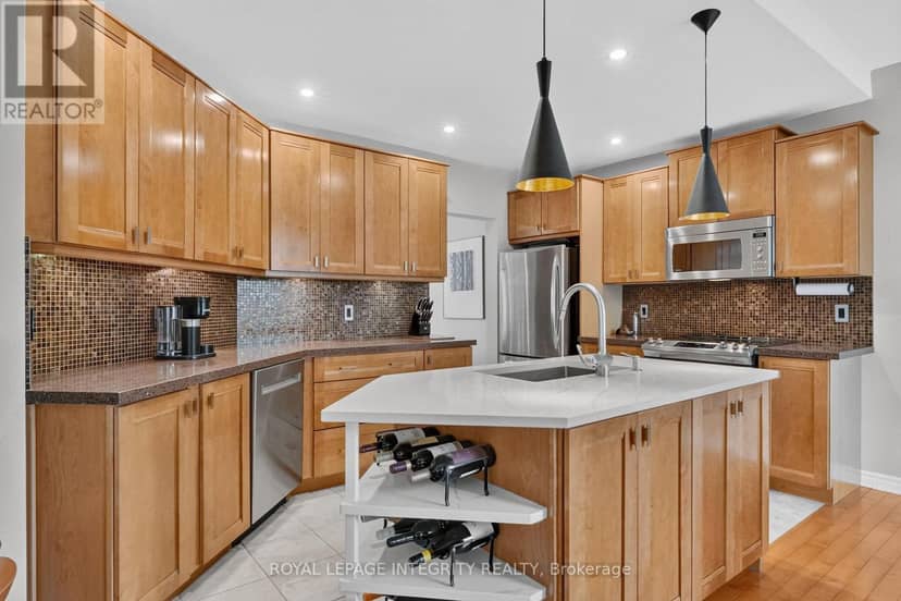 2117 Sandy Oaks Drive — photo 16 of 40