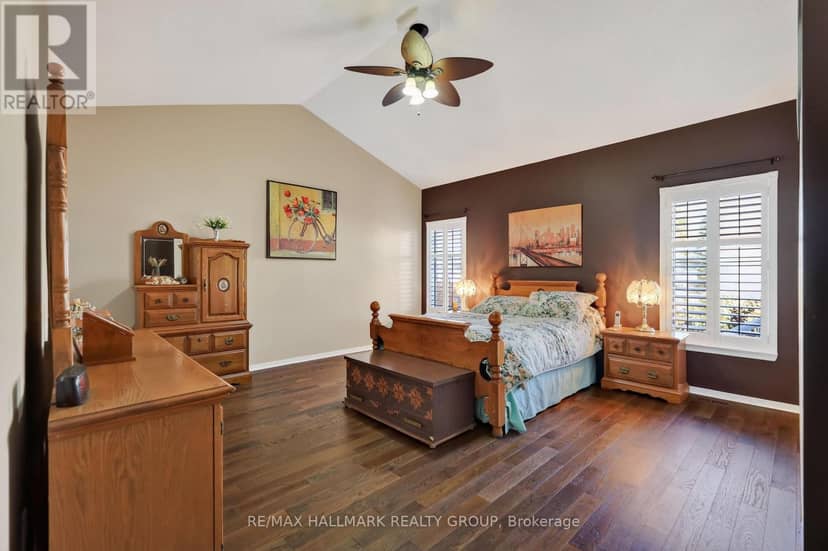 2171 Descartes Street — photo 14 of 31