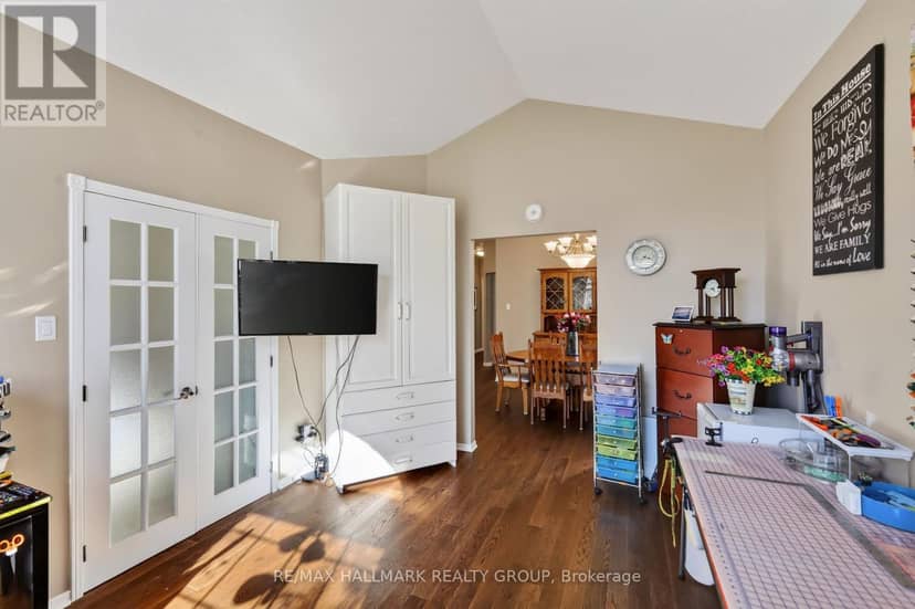 2171 Descartes Street — photo 6 of 31