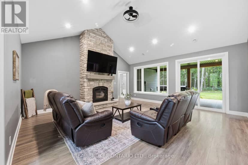 16 Cole Road — photo 17 of 40