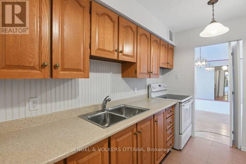 509 - 2400 Virginia Drive — photo 12 of 27