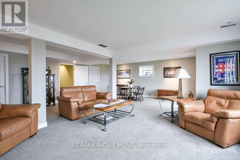3111 Emperor Drive — photo 34 of 40