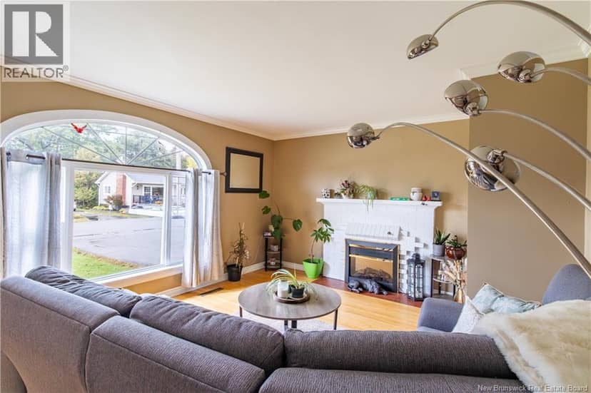 27 Stewart Avenue — photo 18 of 40