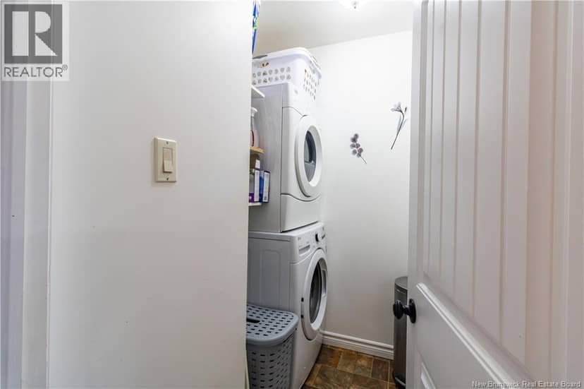 27 Stewart Avenue — photo 23 of 40