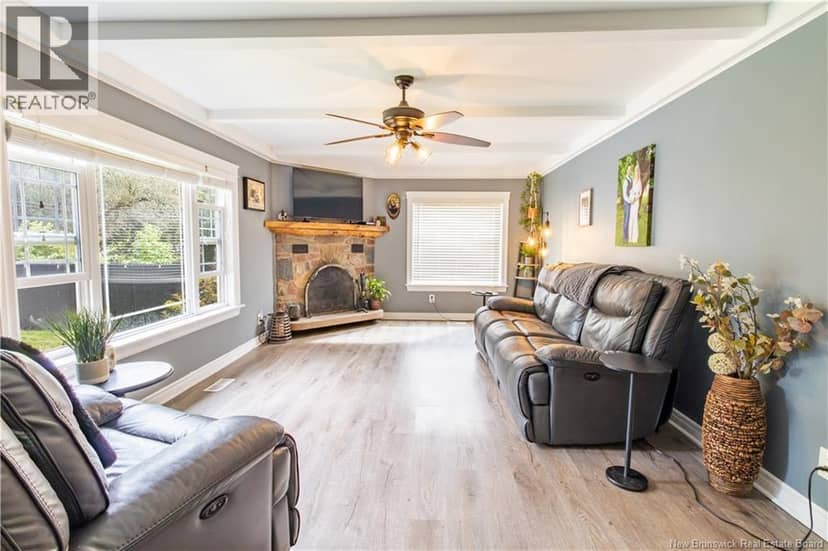 27 Stewart Avenue — photo 36 of 40