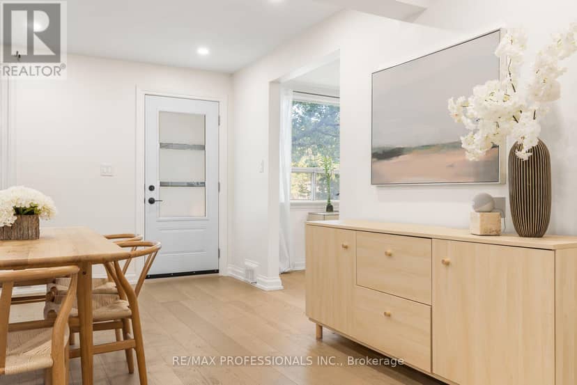27 Brawley Avenue — photo 3 of 40