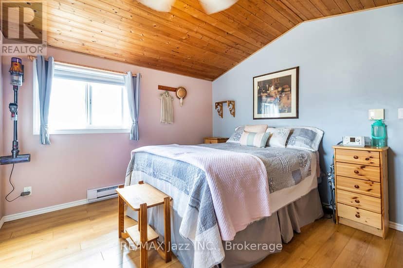 923 Silver Leaf Drive — photo 12 of 40