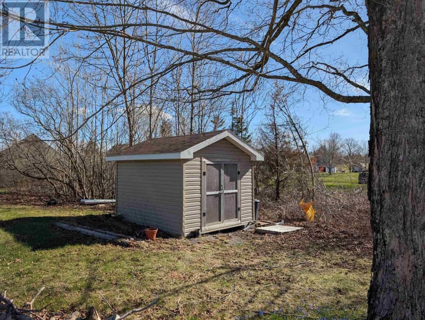 13 Lornevale Road — photo 17 of 21