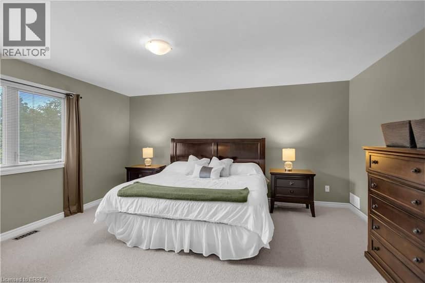 12 BRANTWOOD PARK Road Unit# C2 — photo 19 of 40