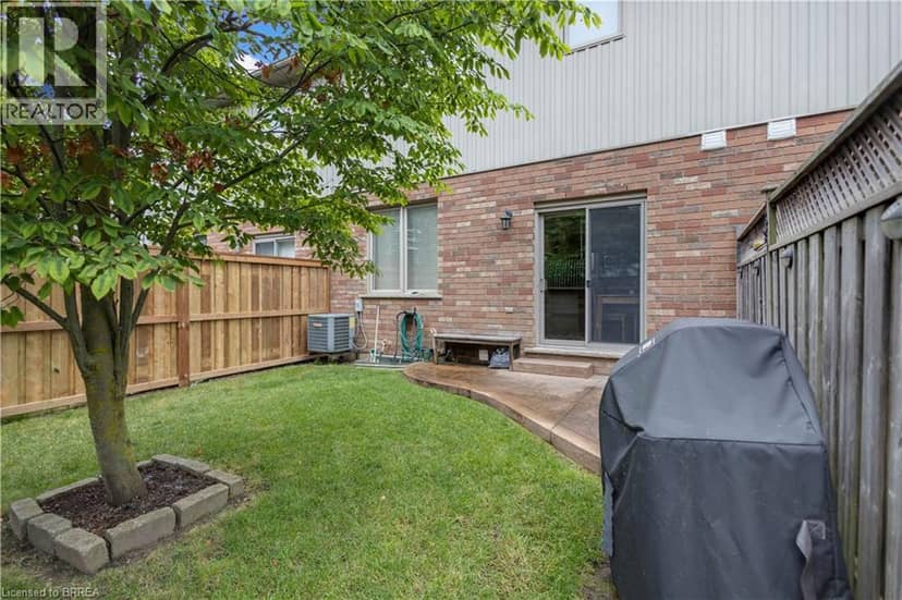 12 BRANTWOOD PARK Road Unit# C2 — photo 34 of 40
