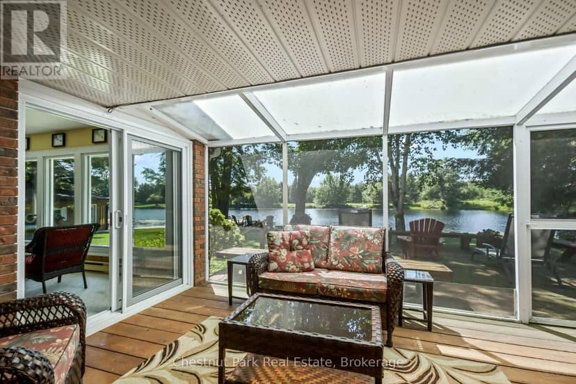 1019 Maplewood Road W — photo 16 of 40