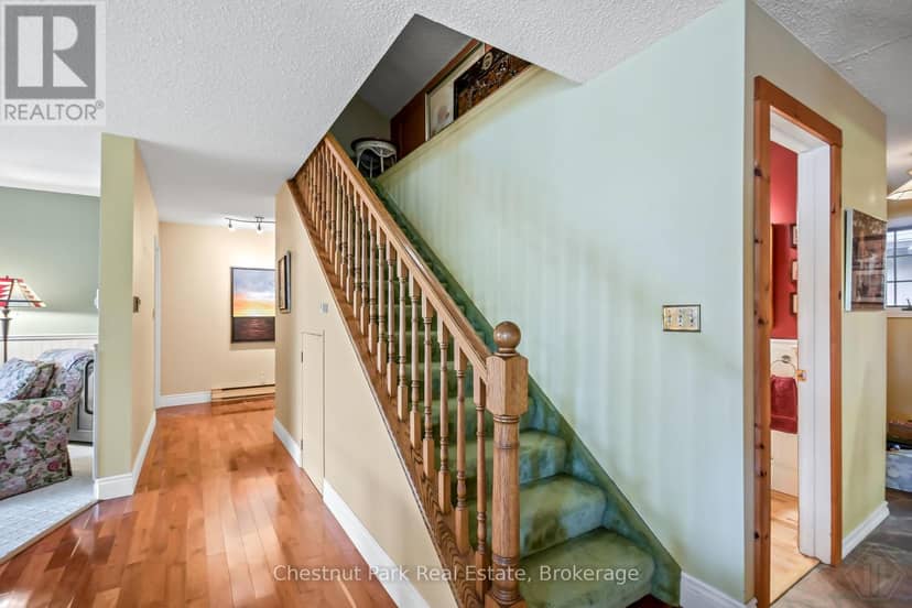 1019 Maplewood Road W — photo 21 of 40