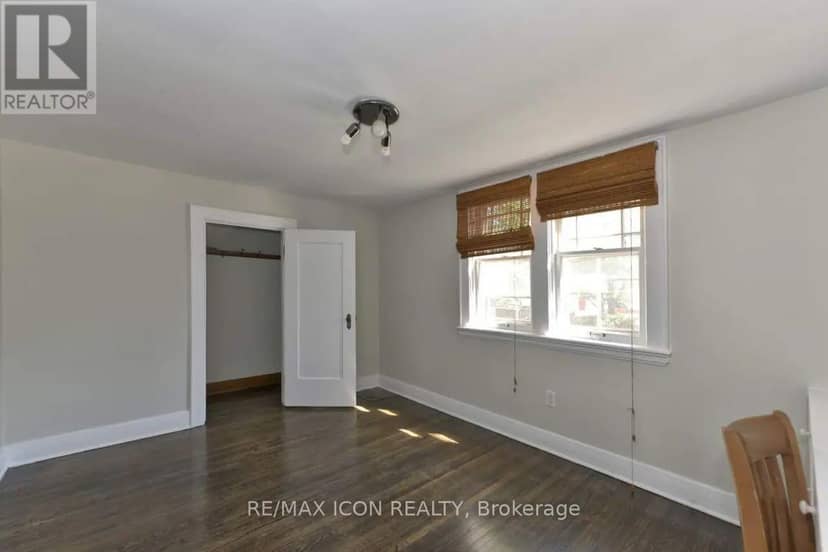 525 Grosvenor Street — photo 28 of 40