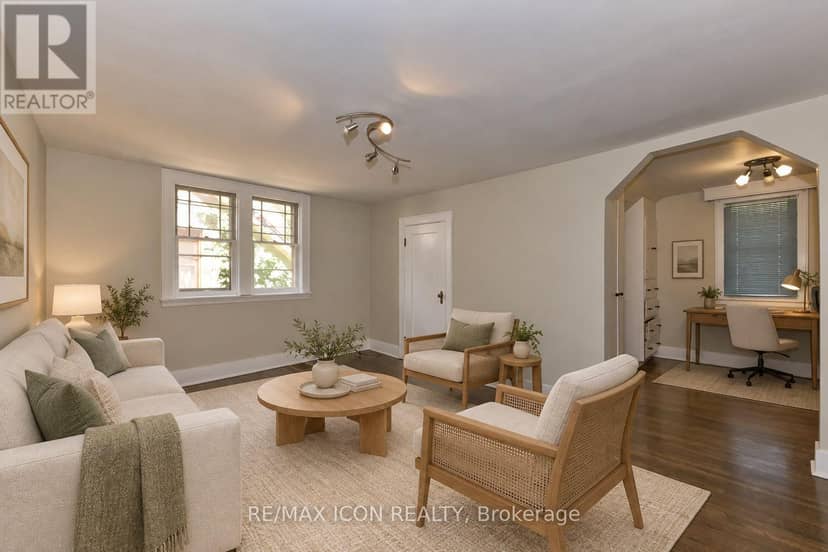 525 Grosvenor Street — photo 31 of 40