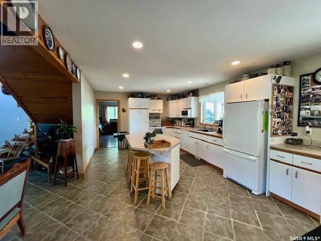 109 Northern Meadows DRIVE — photo 6 of 36