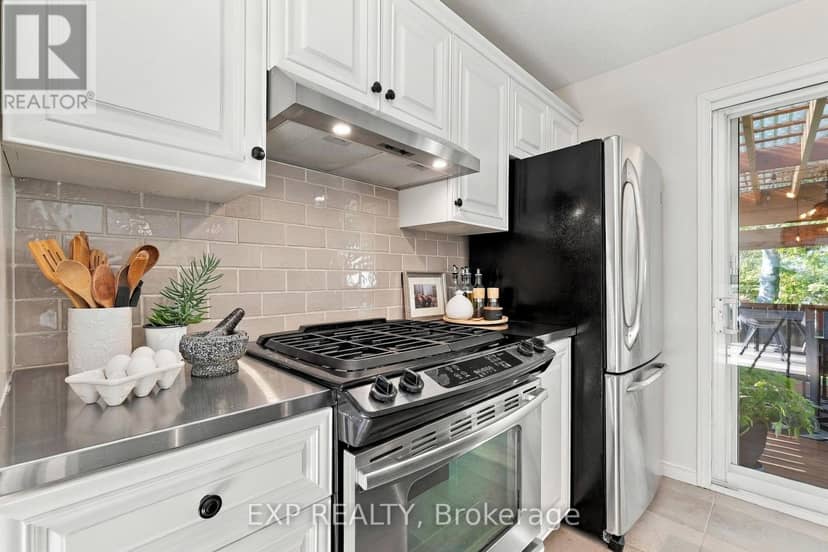 47 Albert Street — photo 12 of 40