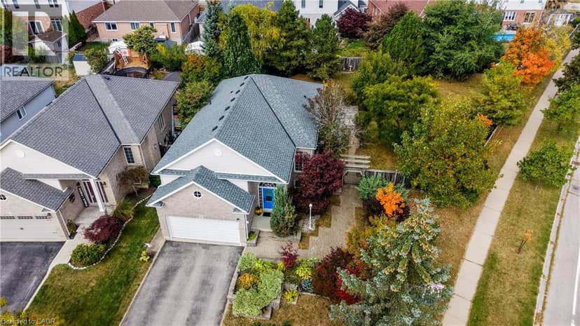 17 KINGSLEY Road — photo 39 of 40