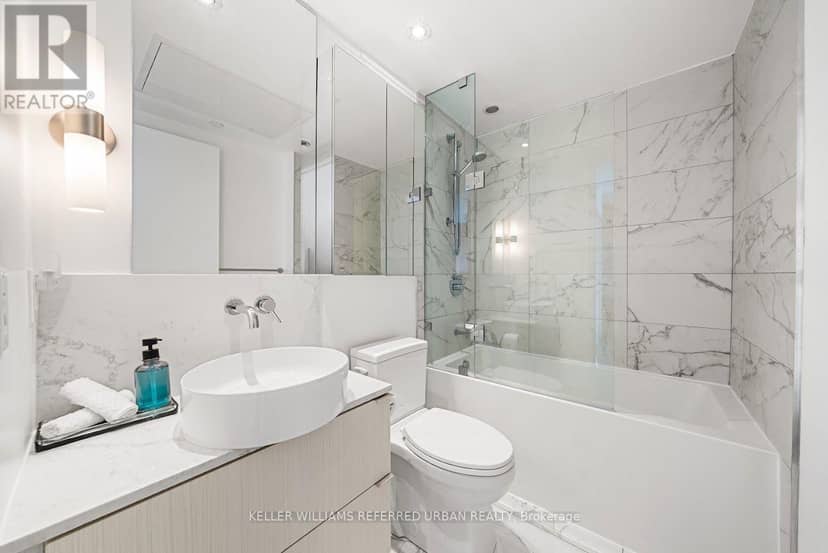 4102 - 161 Roehampton Avenue W — photo 11 of 40
