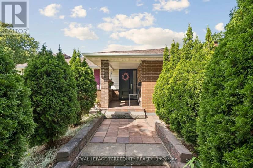 2 Richbourne Court, Toronto, photo 2