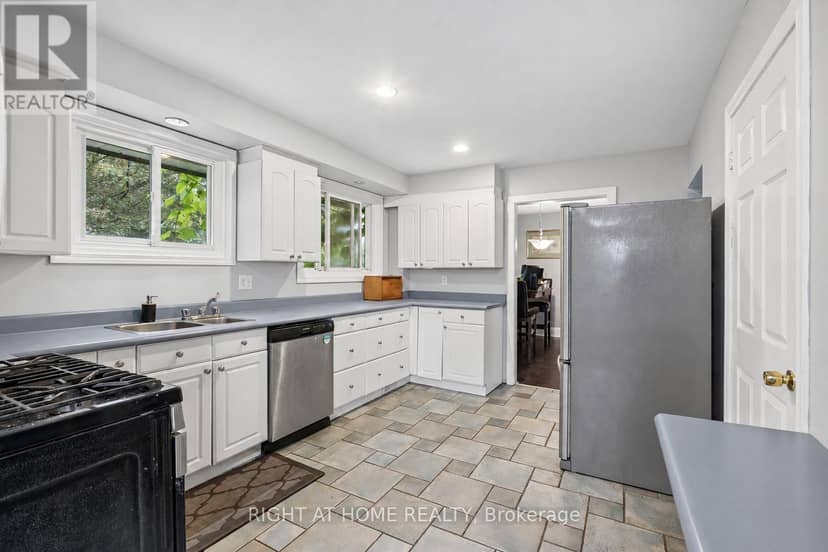 701 Central Park Boulevard N, Oshawa, photo 4